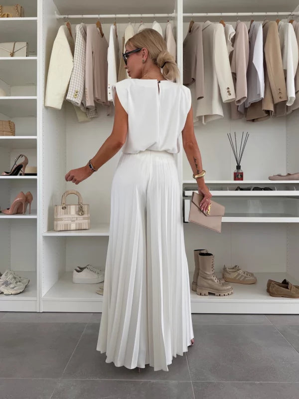 Marian - Elegant Pleated Set